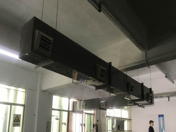 注塑車間安裝環(huán)?？照{(diào)的效果